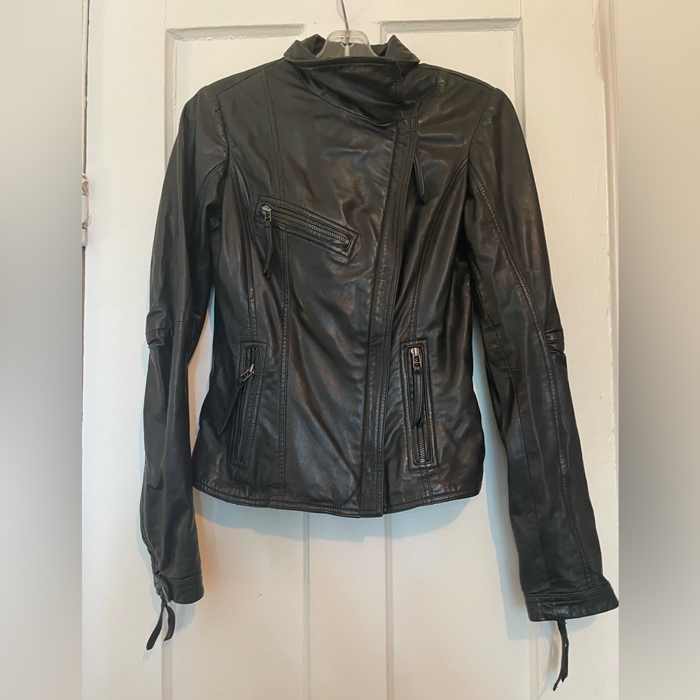Danier Women's Black Leather Jacket with Zipper Details